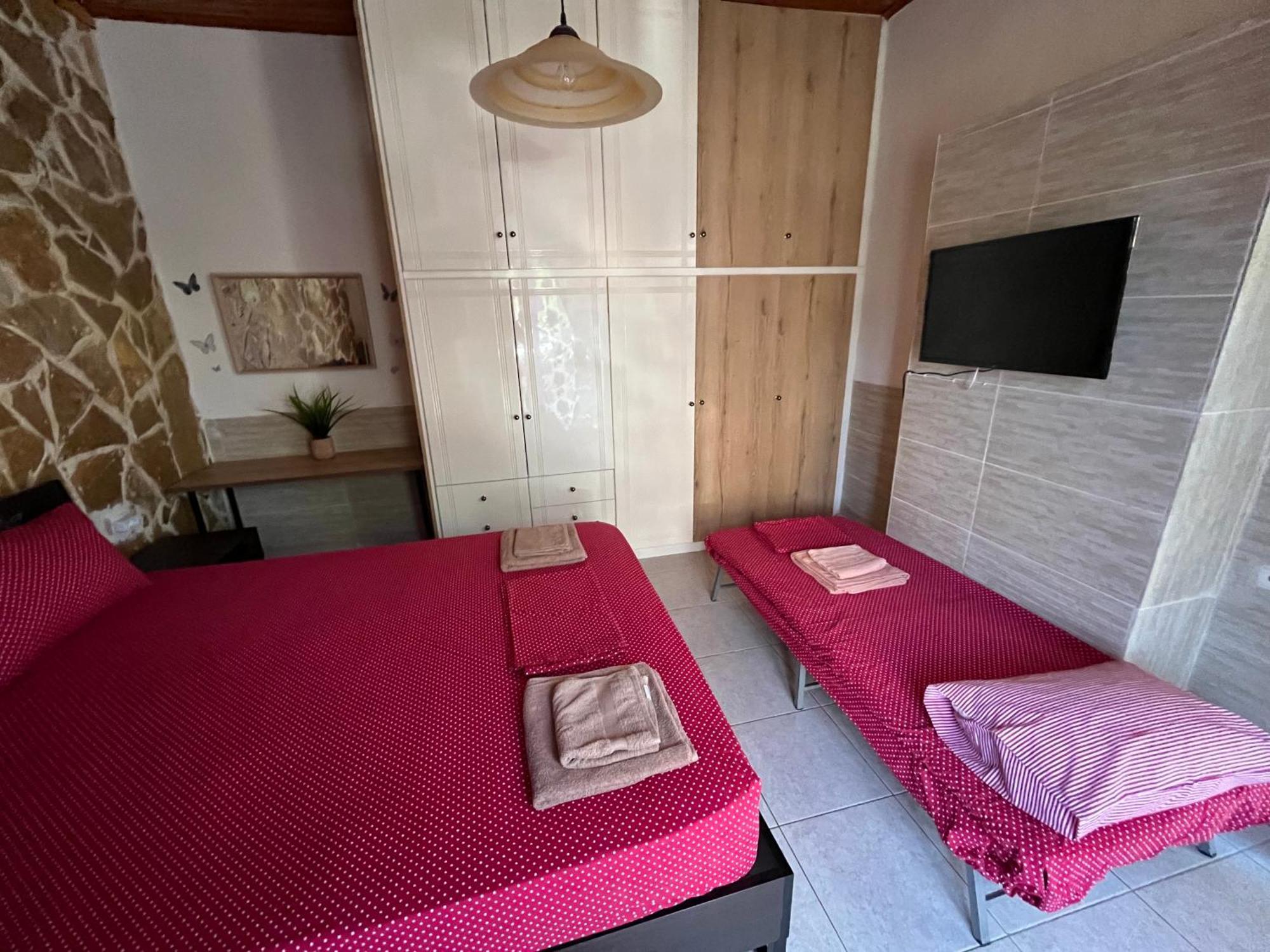 Artemis Apartment Near Athens Airport Eksteriør bilde